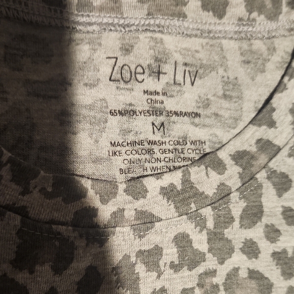 Grey Leopard Tshirt - Picture 2 of 2